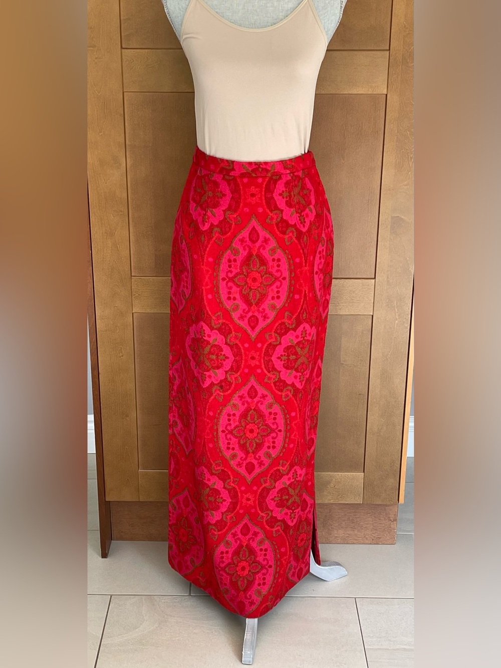 VINTAGE Brocade Red/Orange/Pink Damask-Inspired Patterned Maxi Skirt - Small/4-6